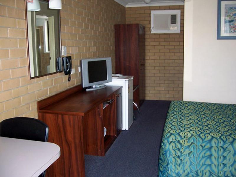 Chermside Motor 3*