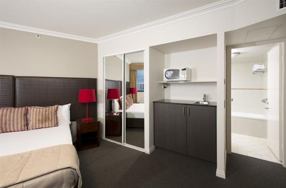Mantra On Queen Hotel 4*