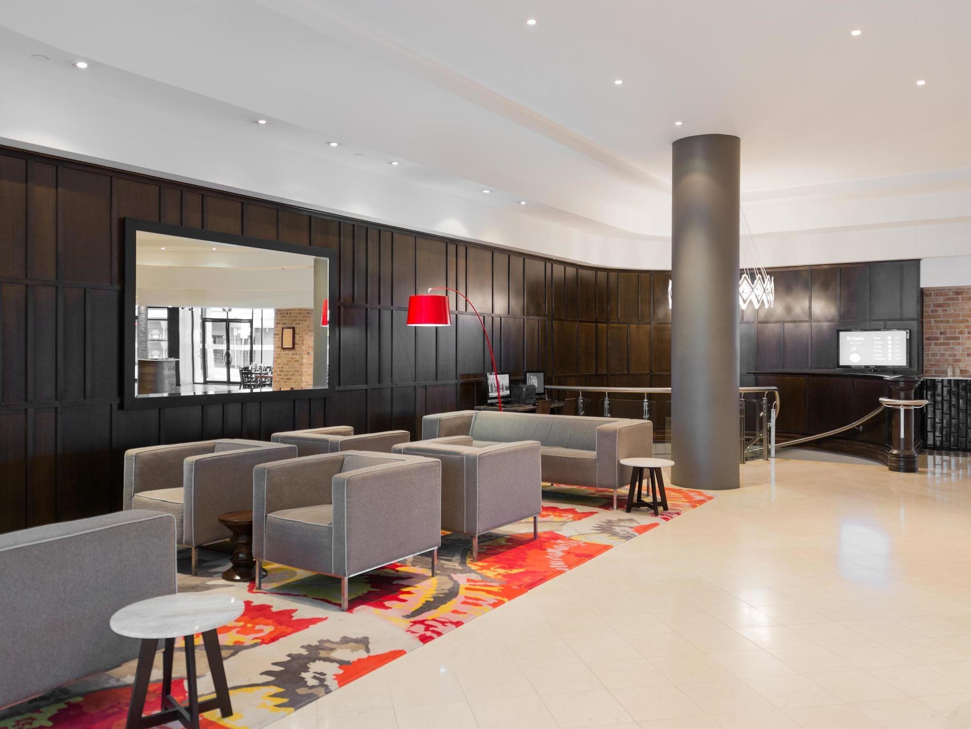 Mantra On Queen Hotel 4*
