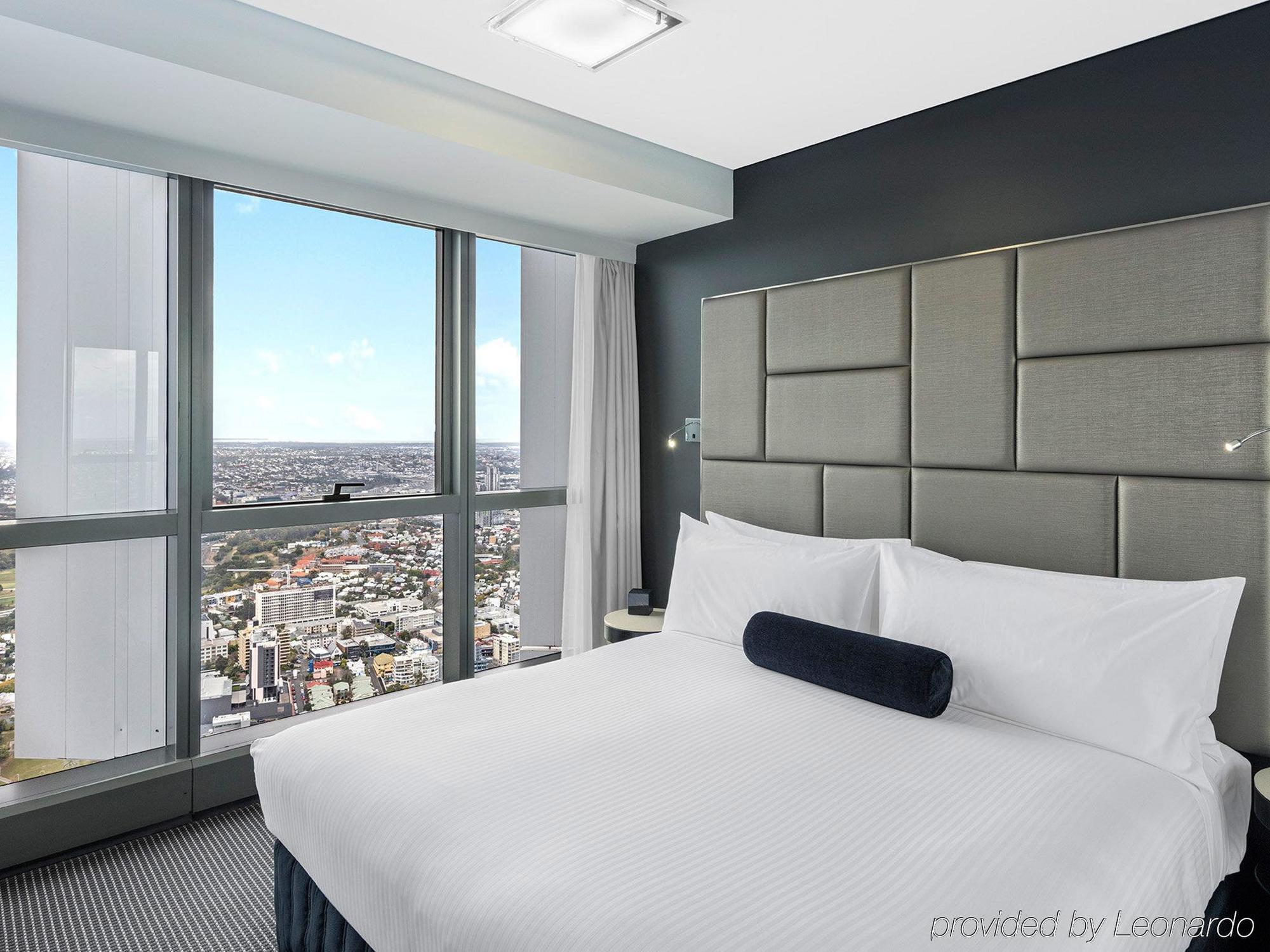 Meriton Herschel Street, 5* Brisbane