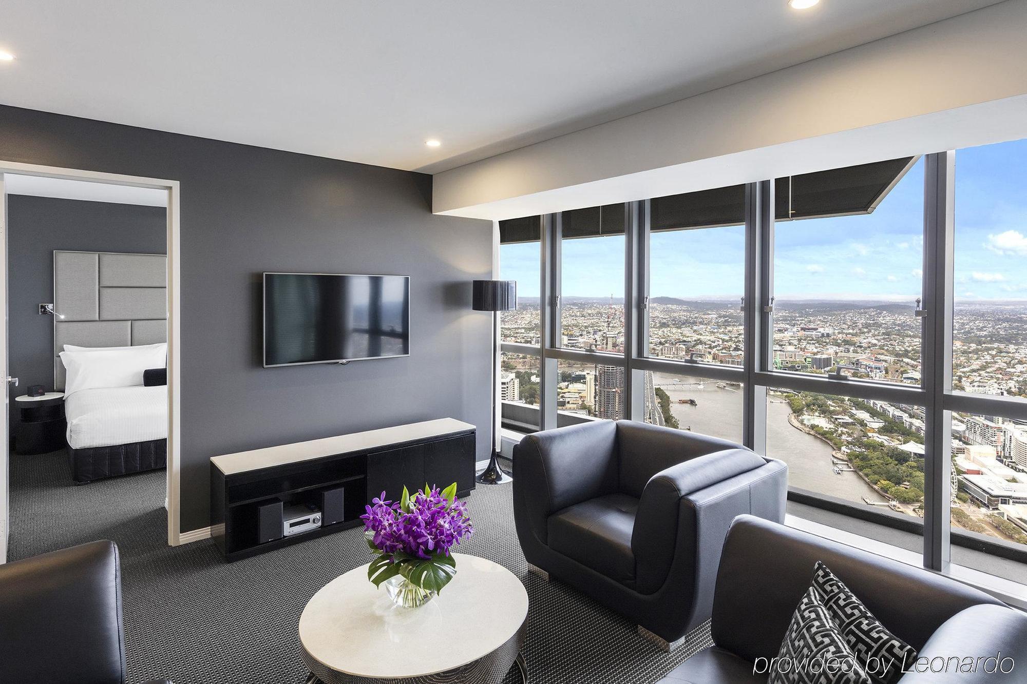 Meriton Herschel Street, 5*