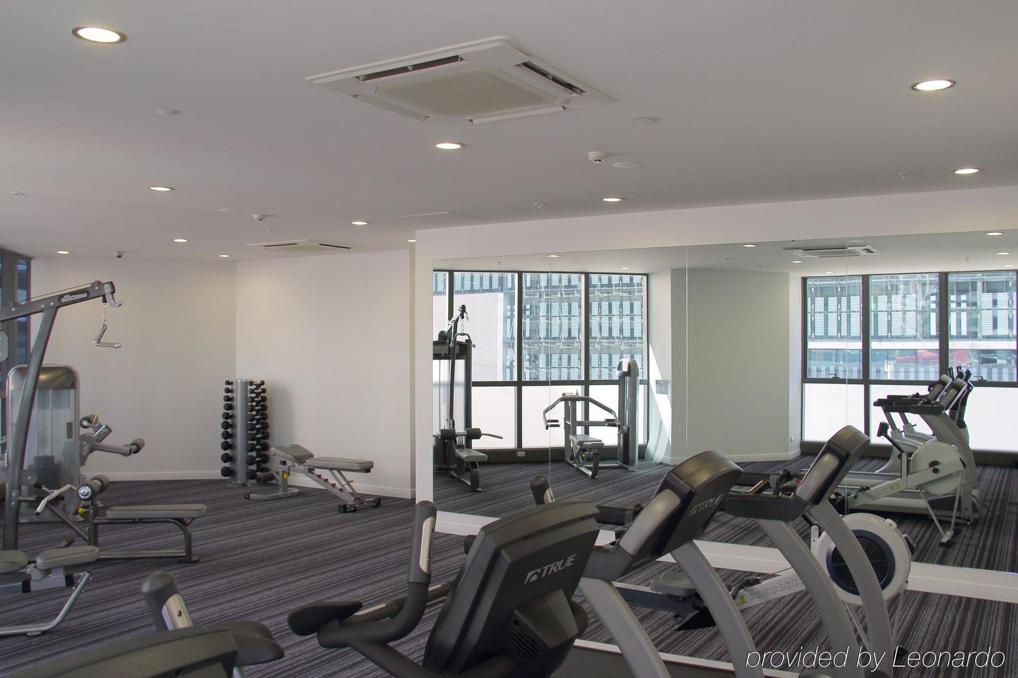 Meriton Herschel Street, 5*