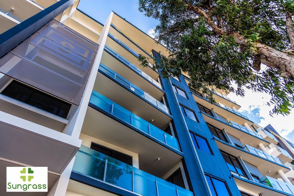 Soko Waterfront West End Aparthotel 4*