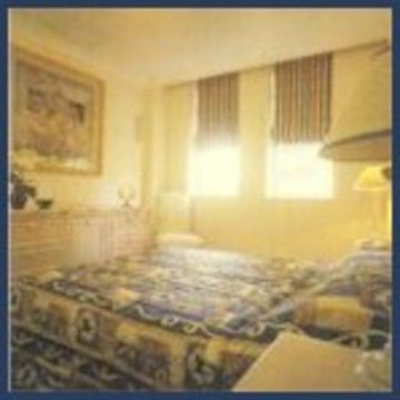 Manor Aparthotel 4*