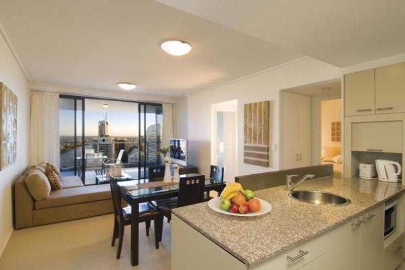 Oaks Aurora 4* Brisbane