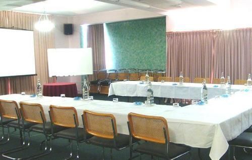 Hamilton Motor Motel 3*