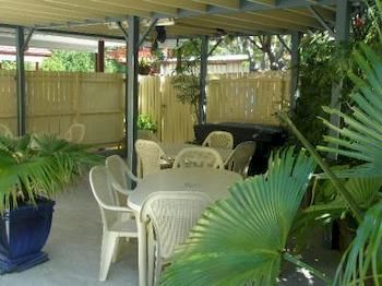 Benson Court 3*