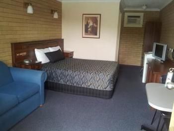 Chermside Motor 3*
