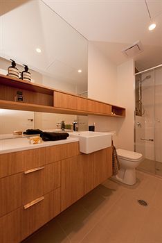 Vine South Aparthotel