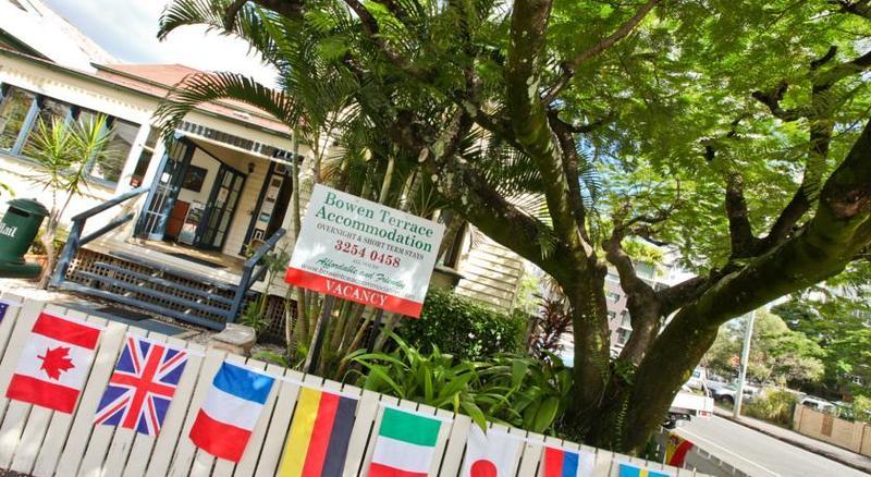 Bowen Terrace Motel 3*