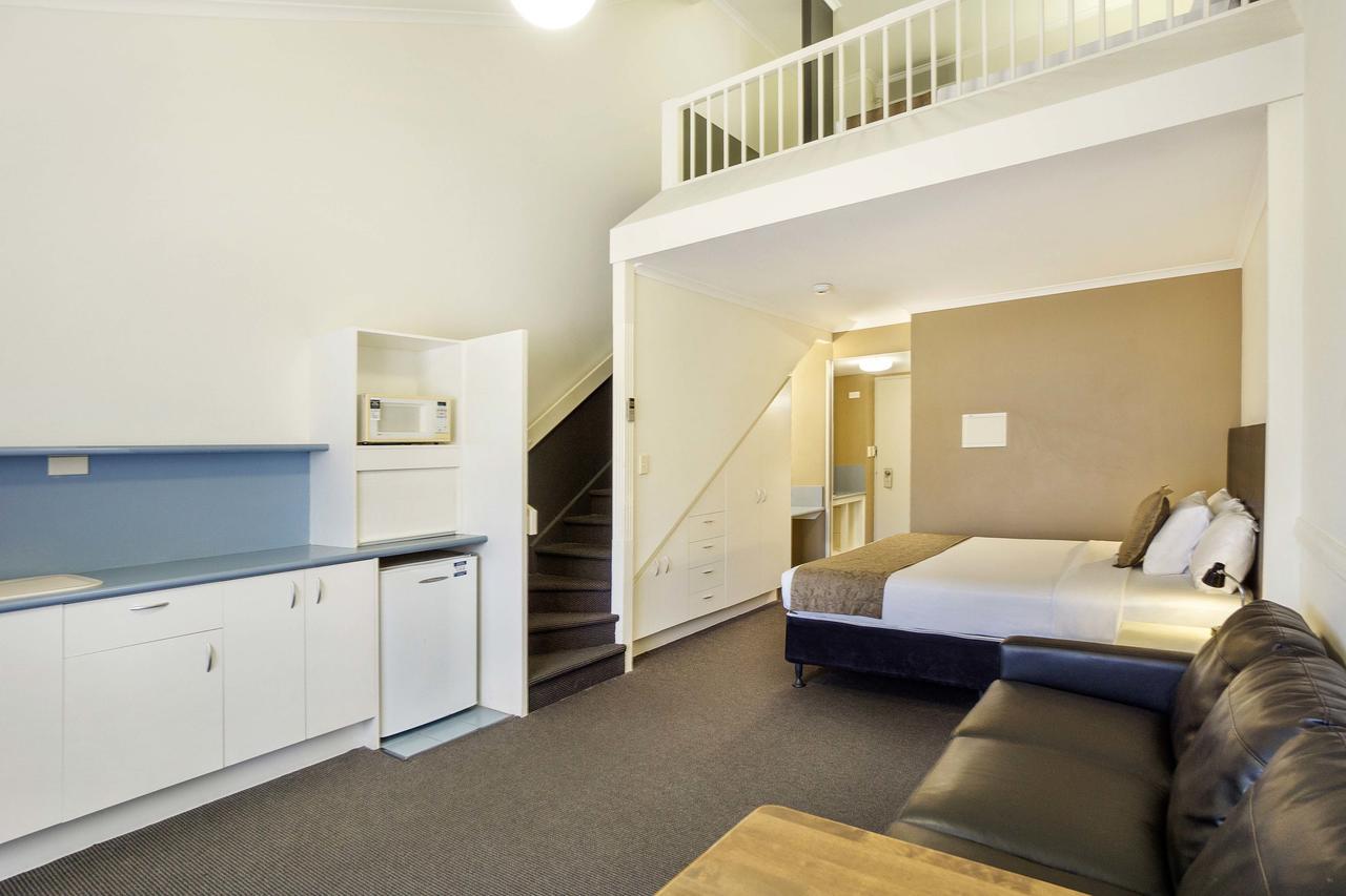 Toowong & Aparthotel 3*