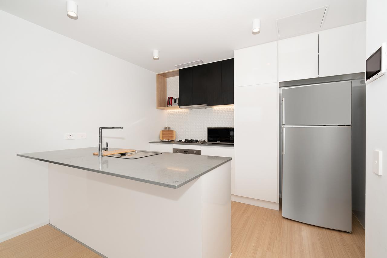 Soko Waterfront West End 4*