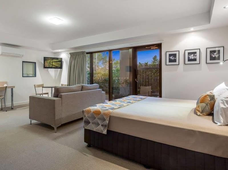 Airport International Hotel