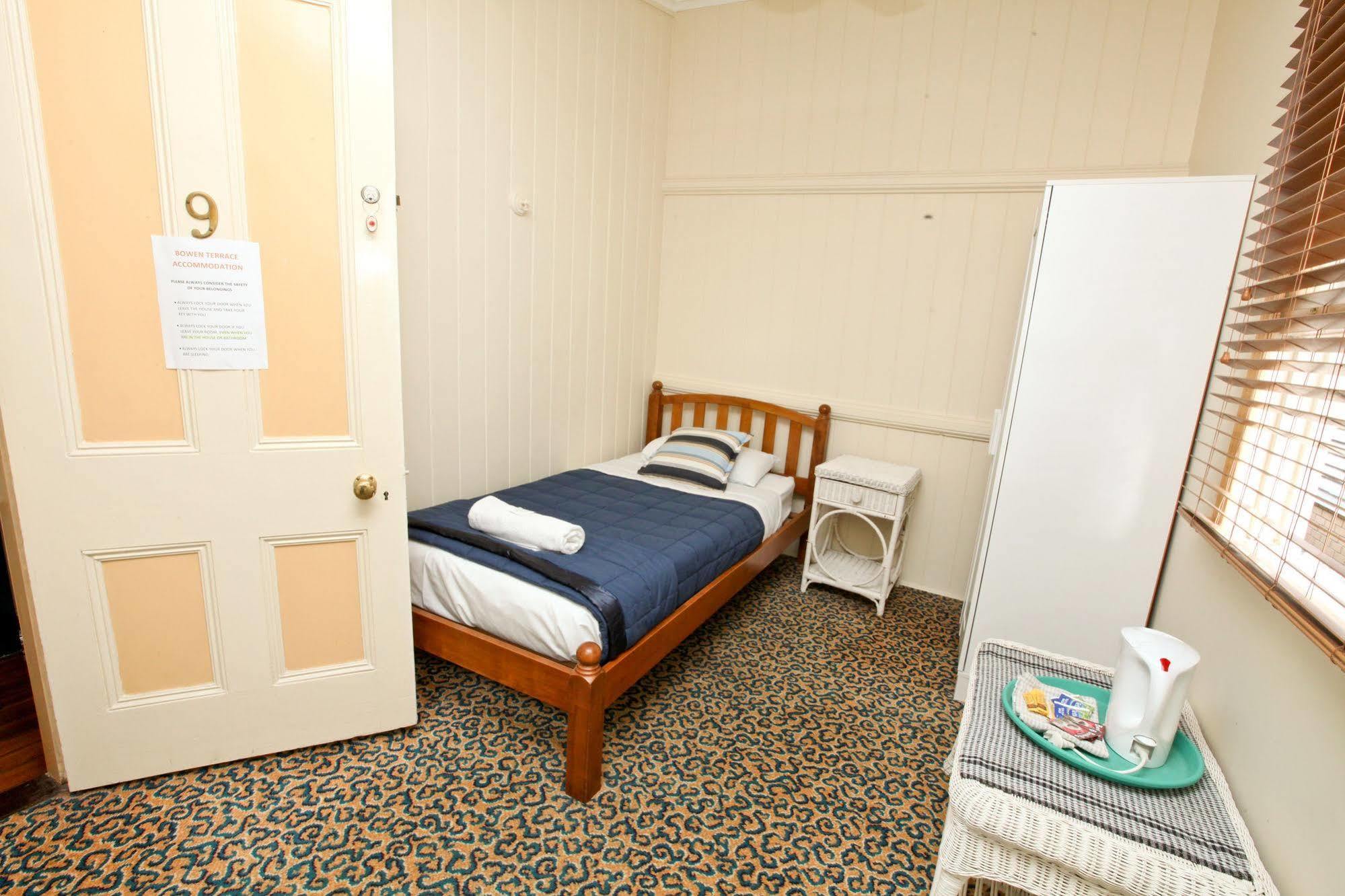 Bowen Terrace 3* Brisbane