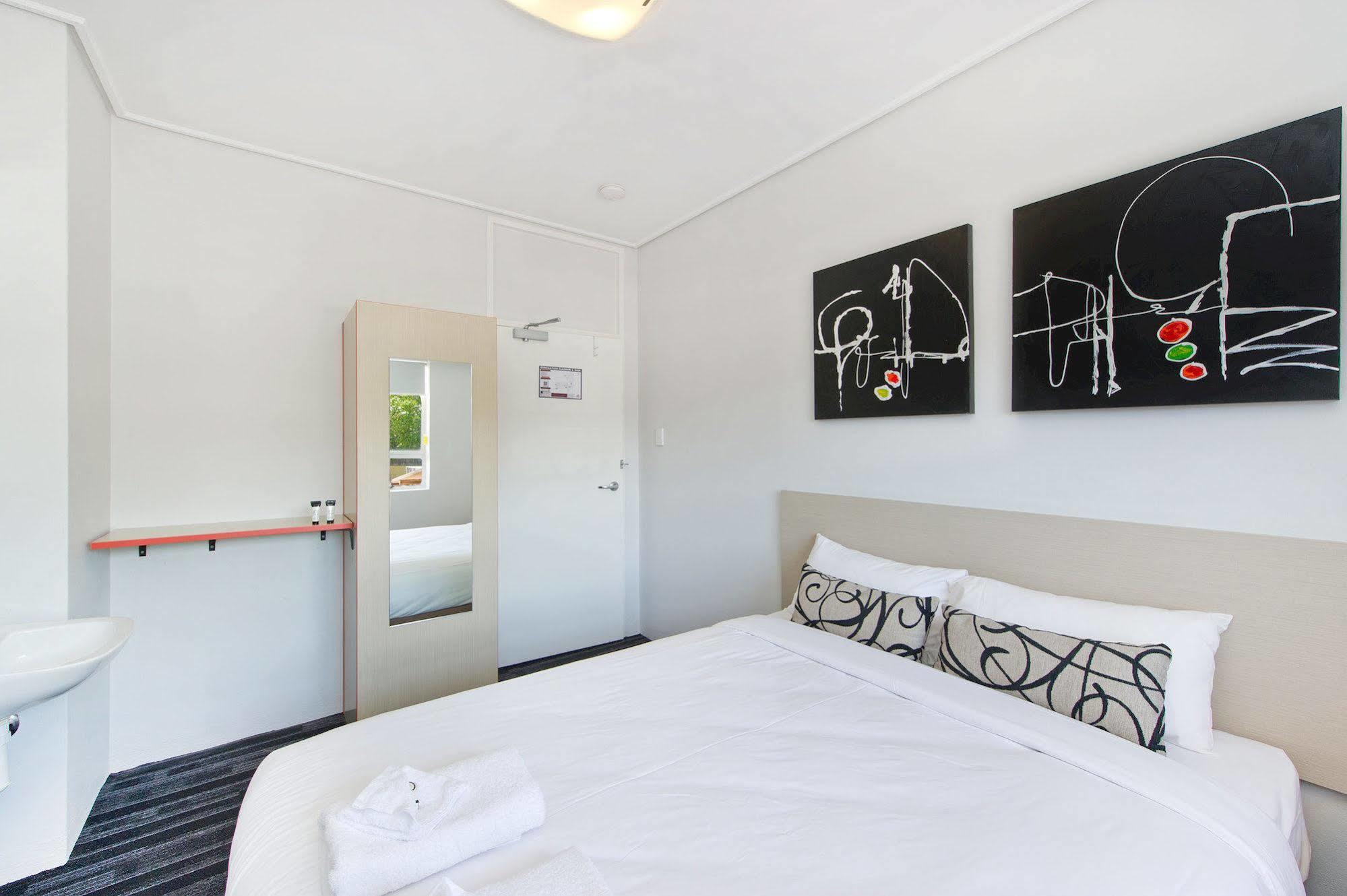 Of Wales Hotel 3*