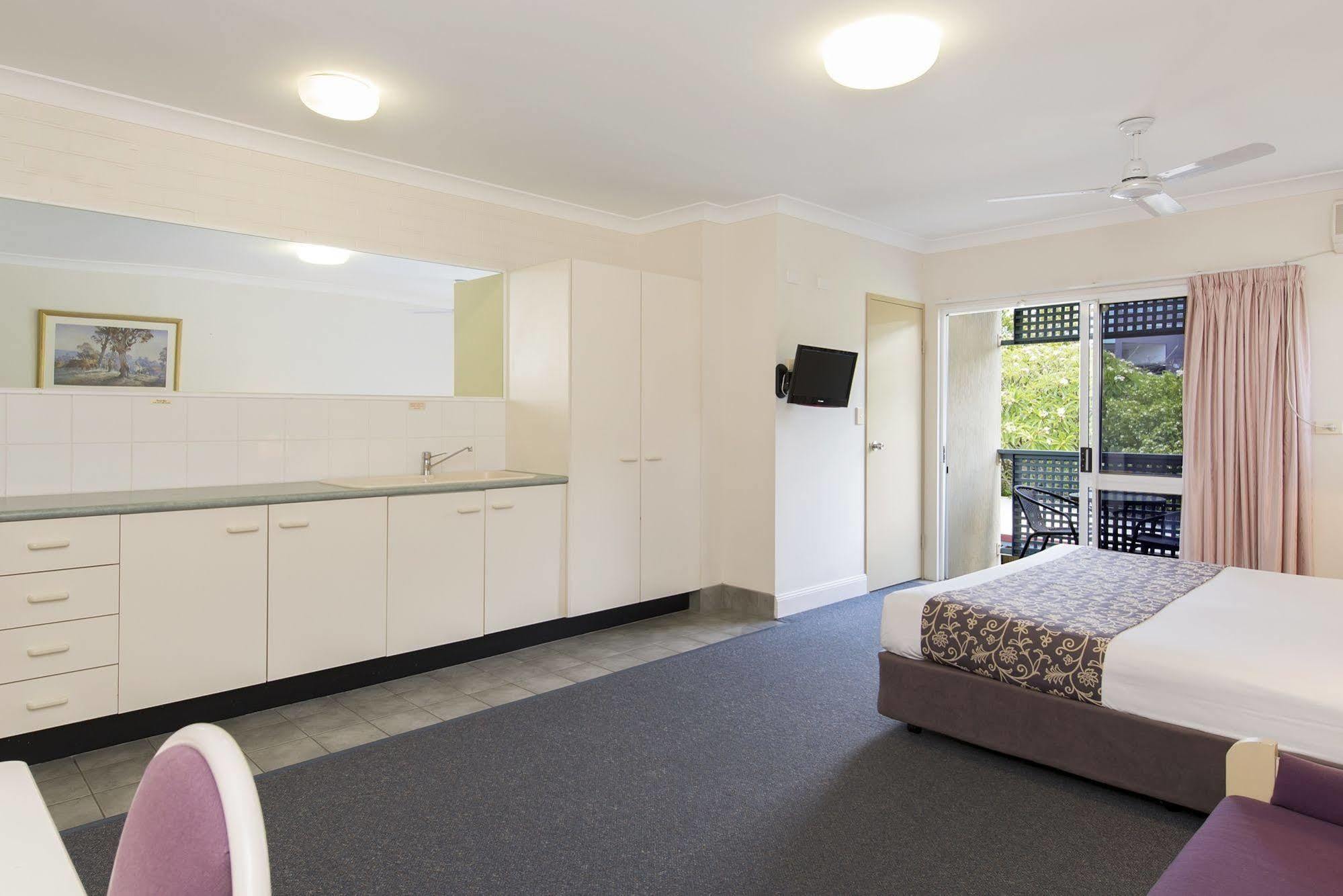 Benson Court Motel 3*