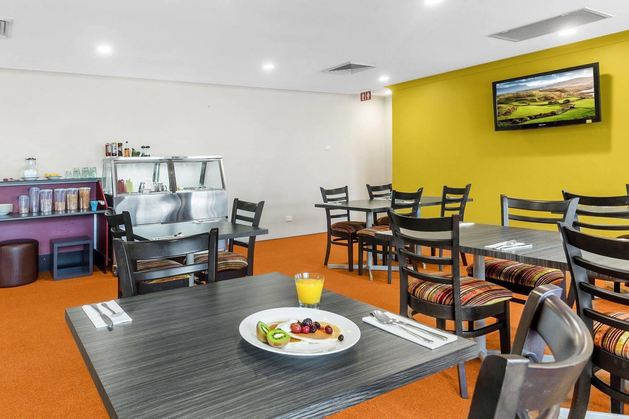 Motel Airport Admiralty