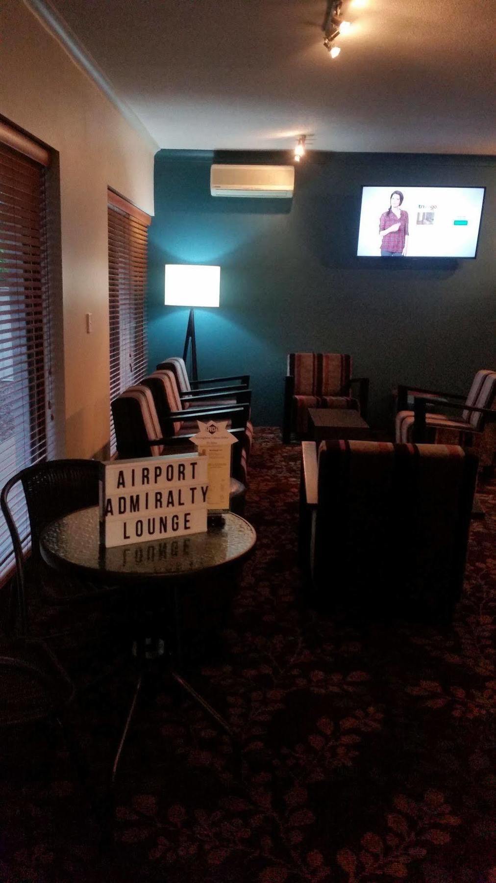 Airport Admiralty Motel 3*