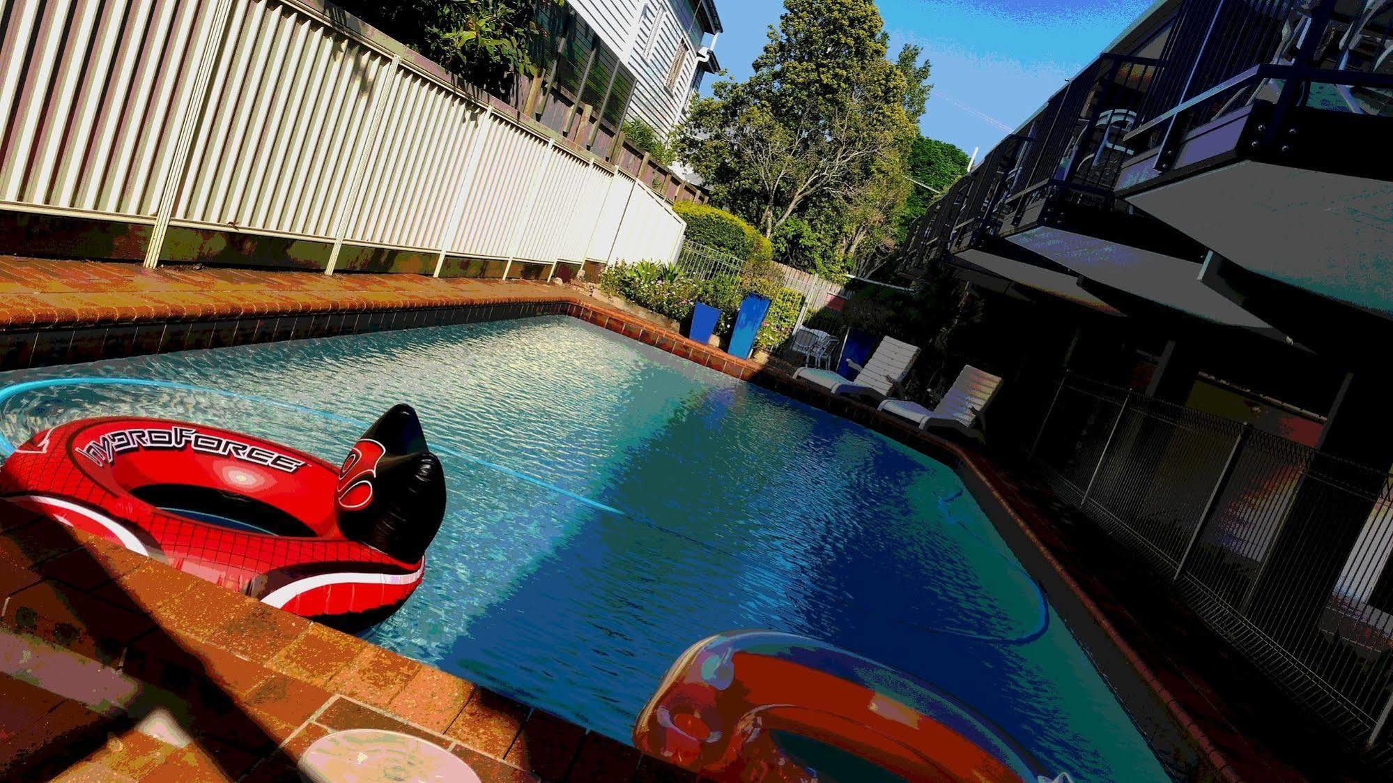 Motel Airport Admiralty