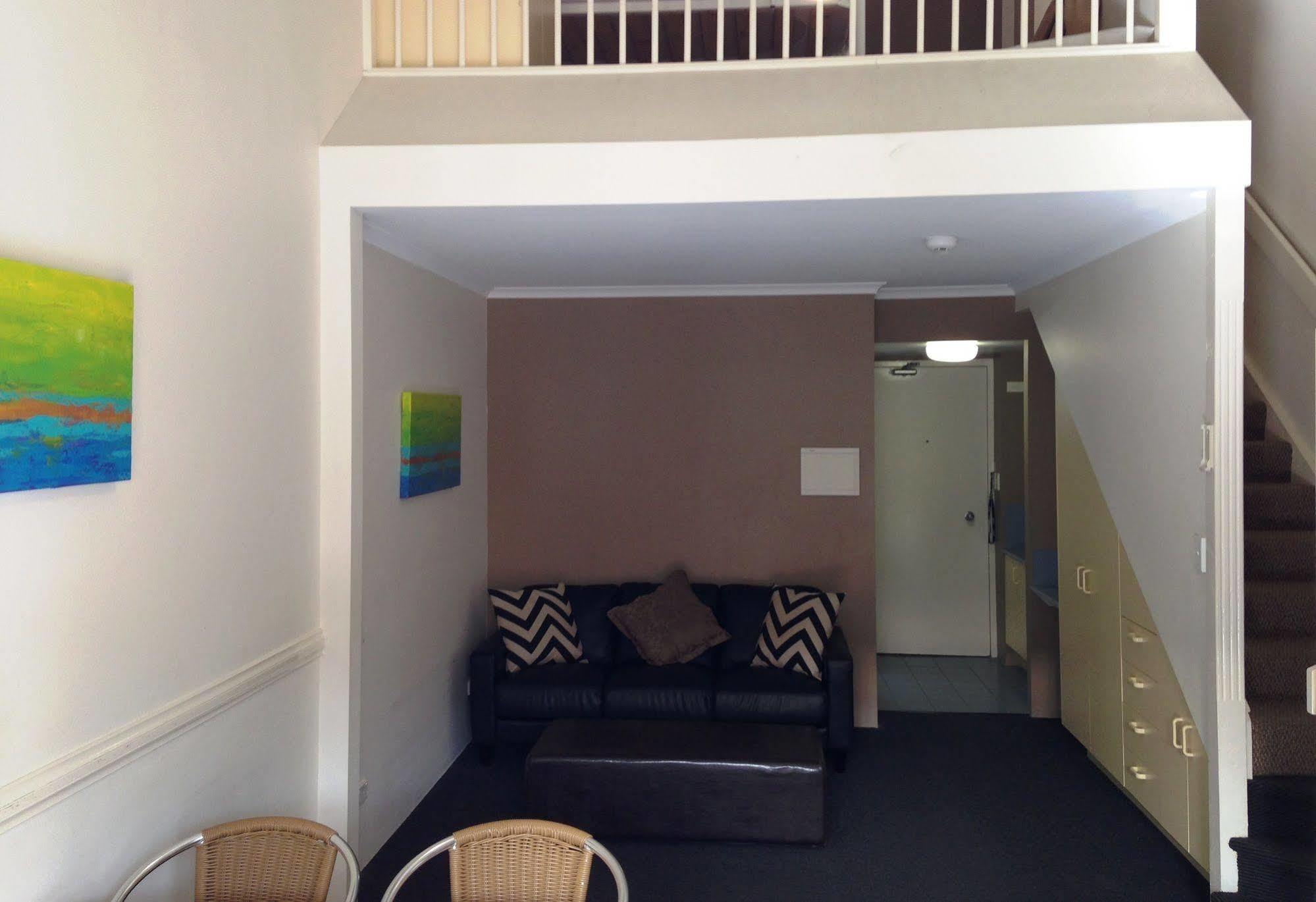 Toowong & Aparthotel