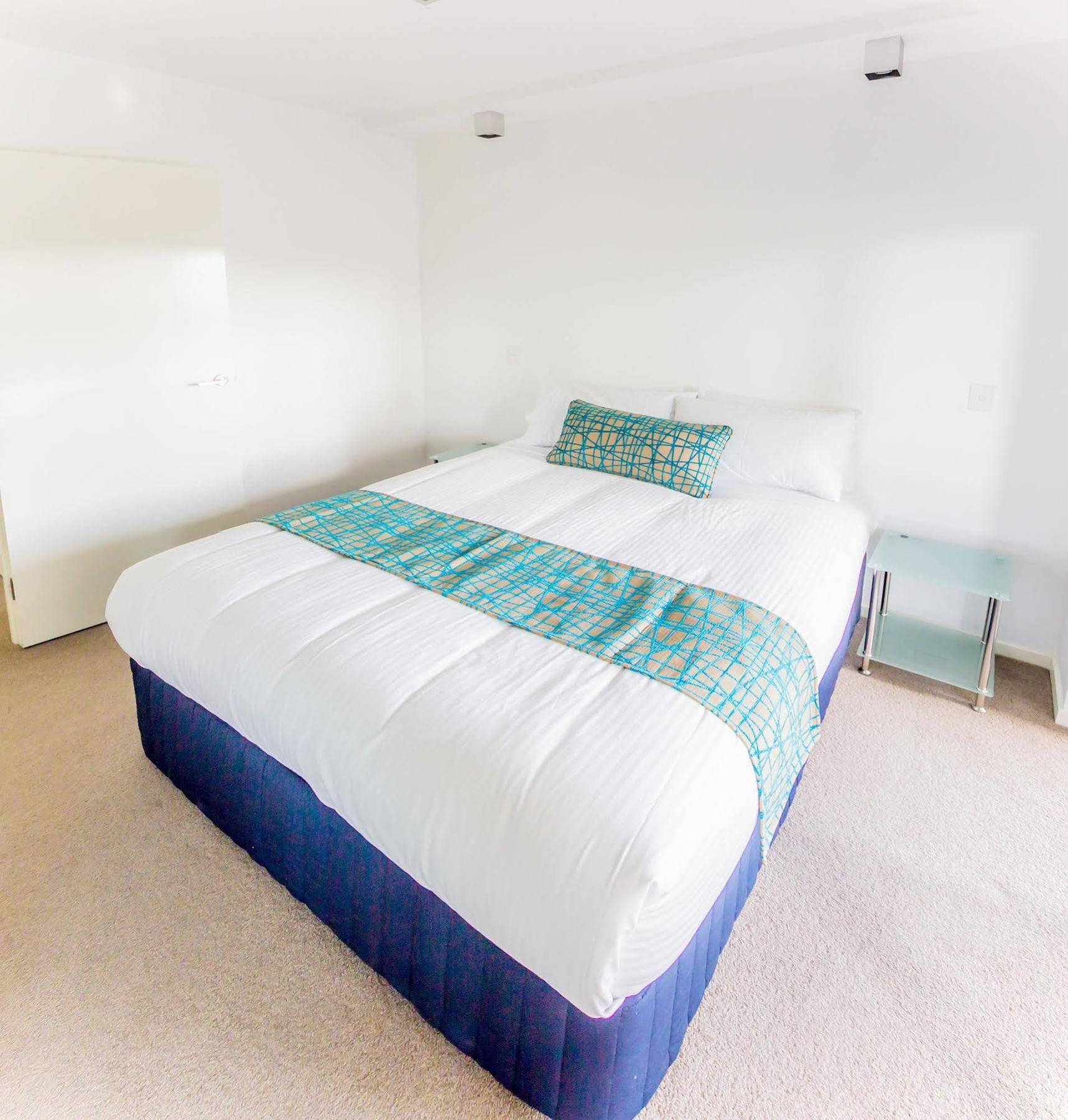Eastwood 5*