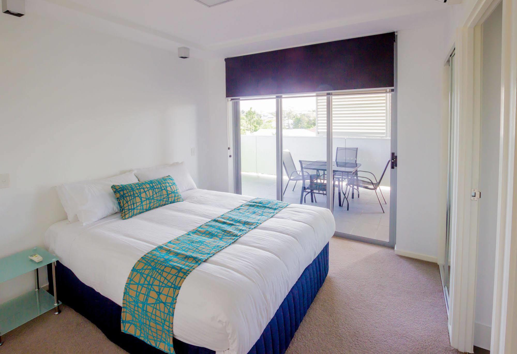 Eastwood 5*
