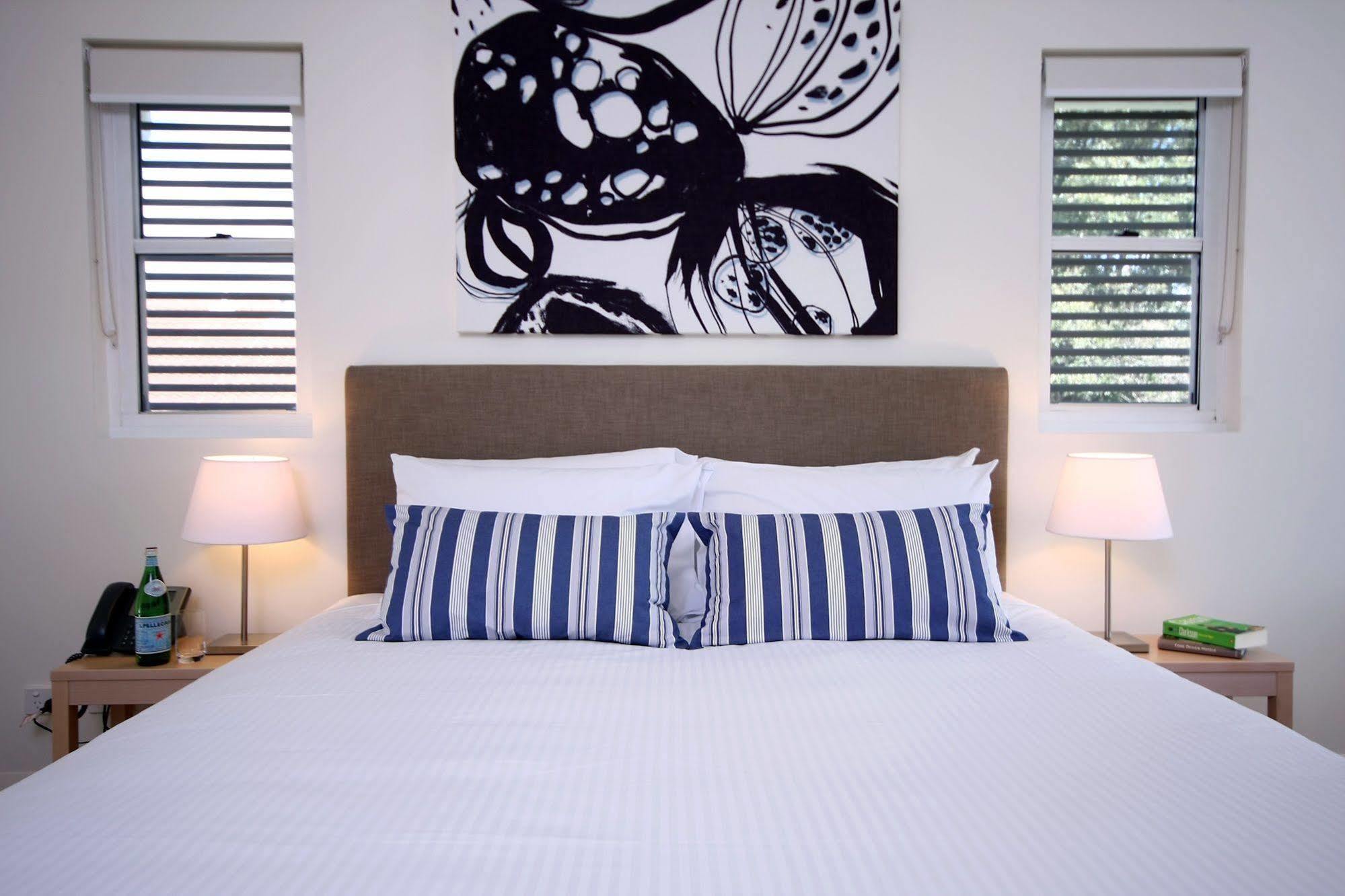 Domain Serviced 5*