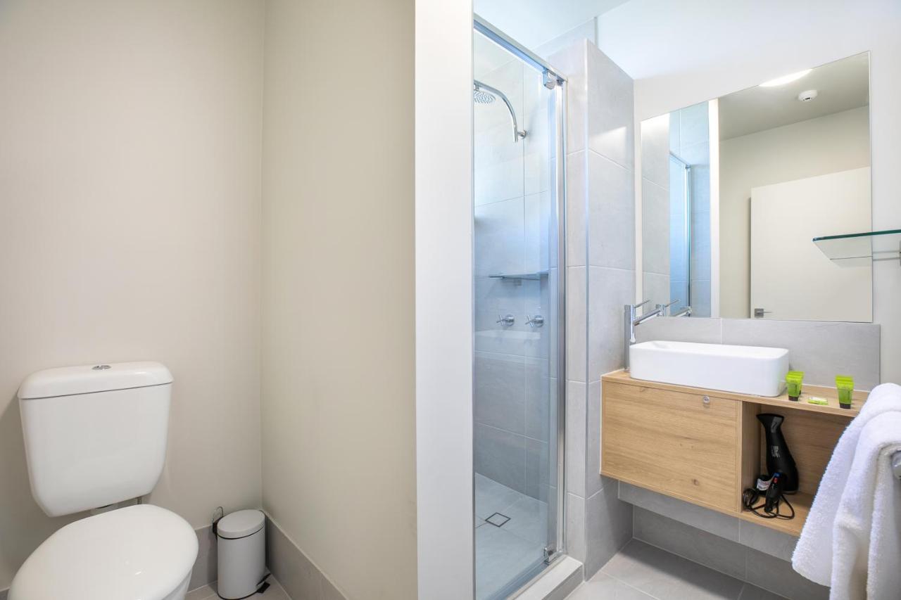 Nightcap At Chardons Corner Hotel 3*