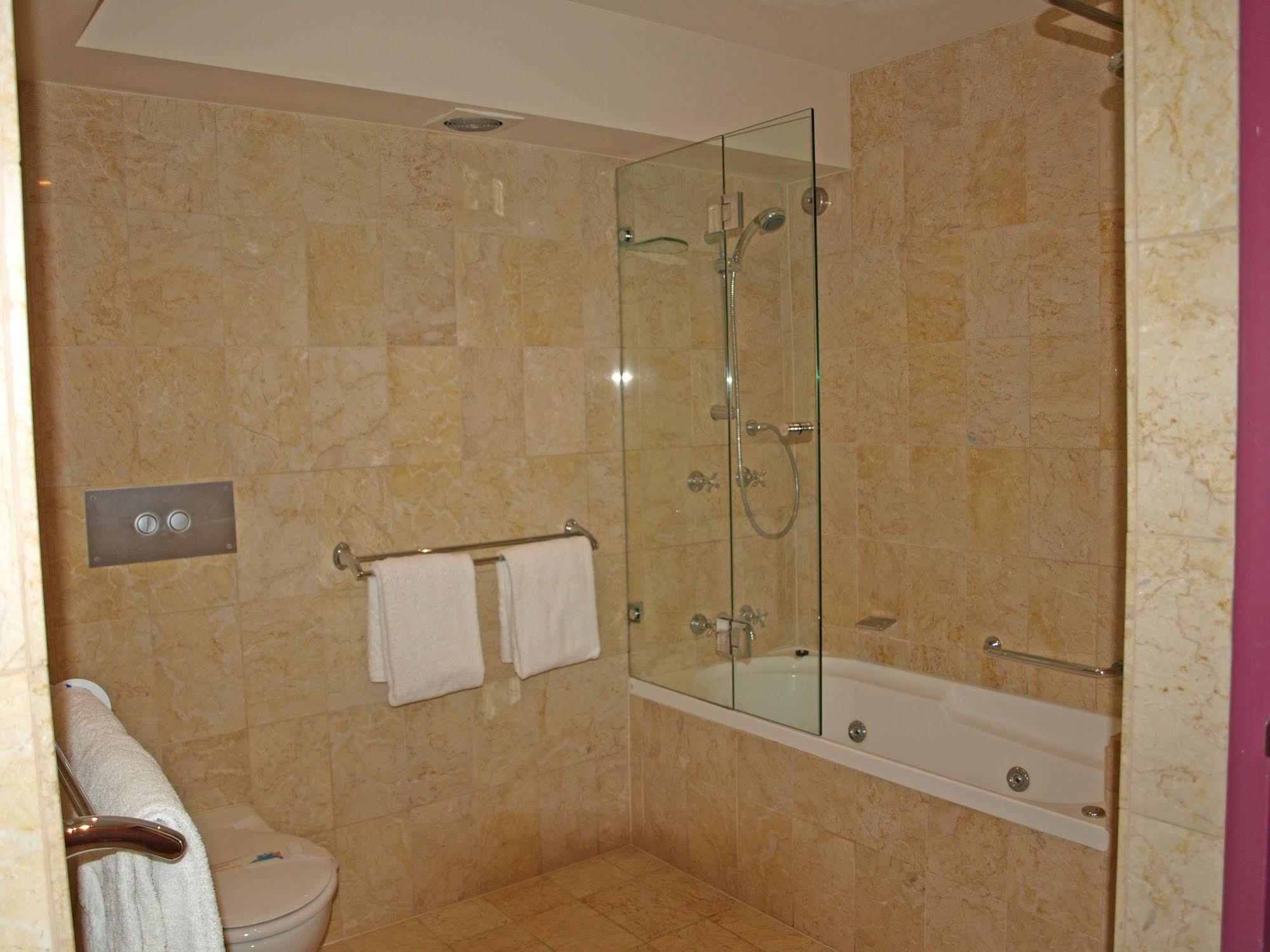 Motel Airolodge International