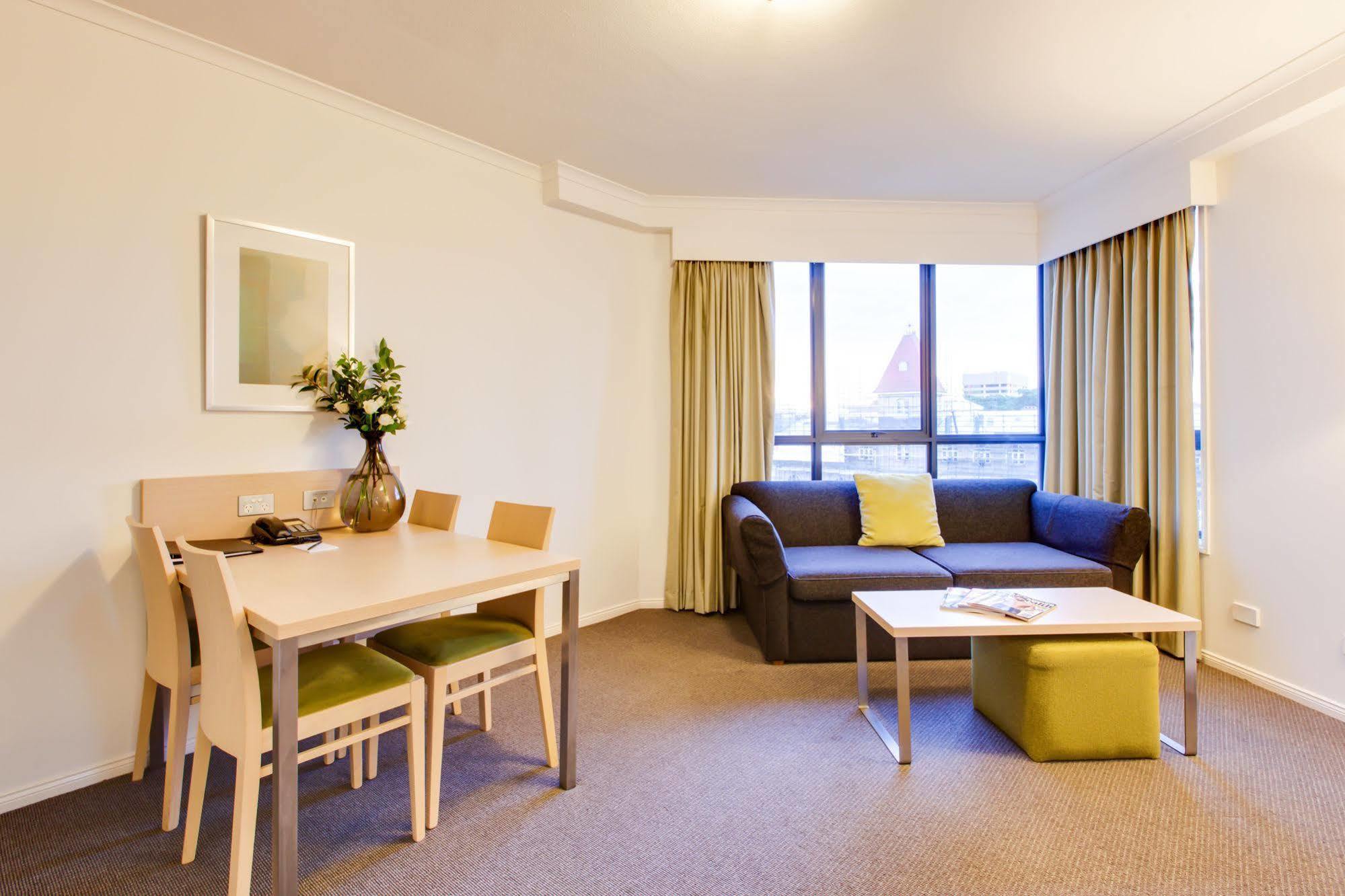 Aparthotel Adina 4*
