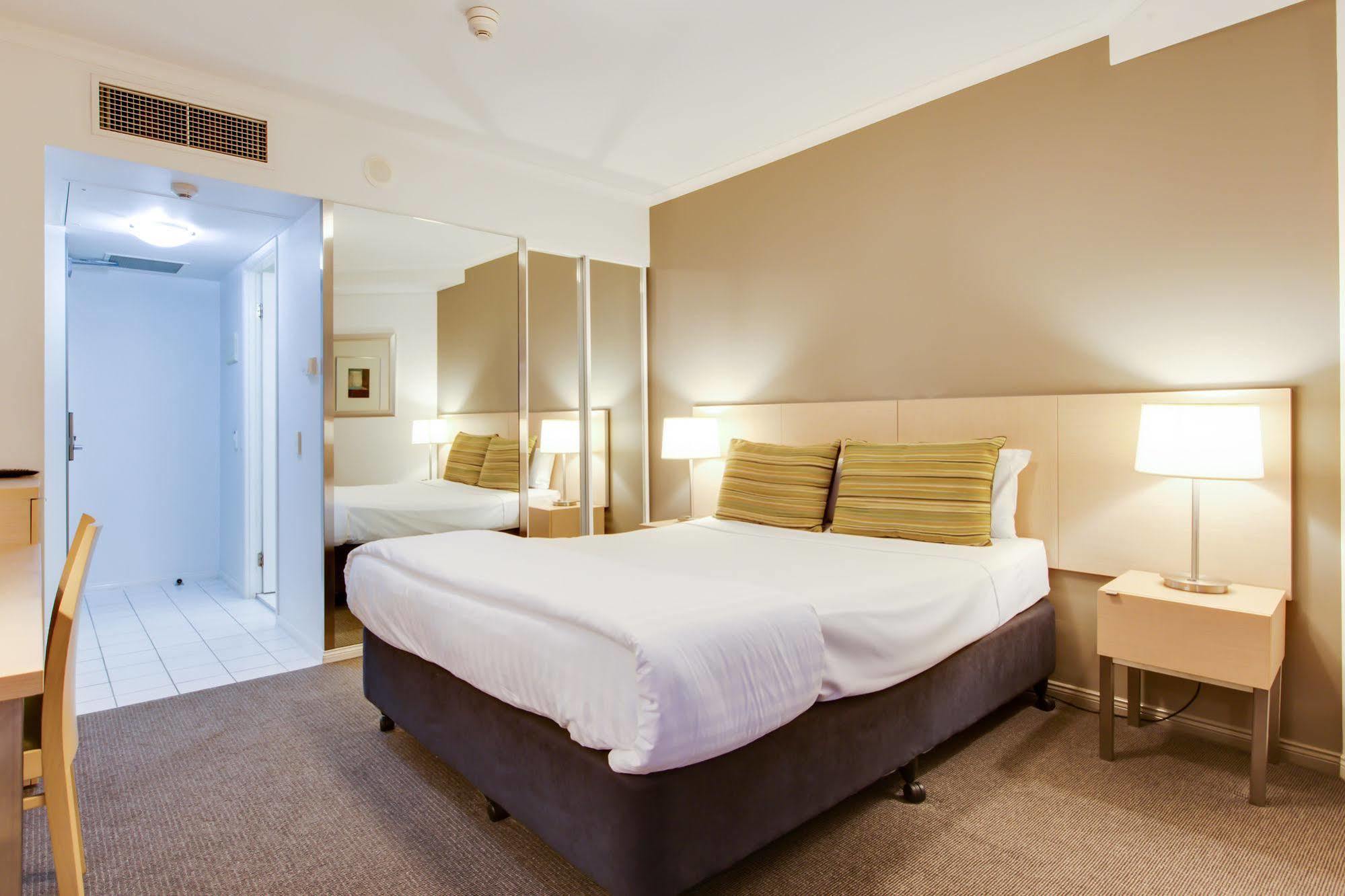 Aparthotel Adina 4*