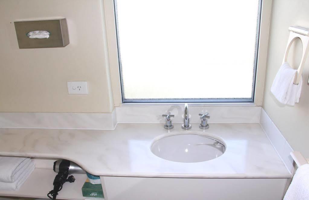 Hamilton Motor Motel