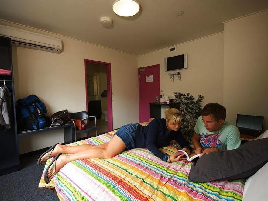 Roamer Hotel Brisbane