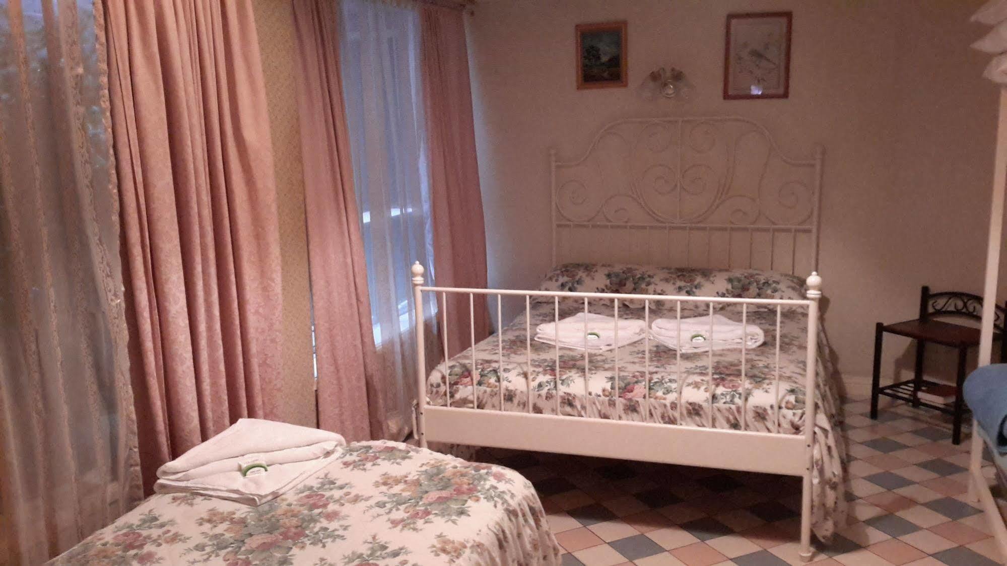 Bed & Breakfast Annie's Shandon 3*