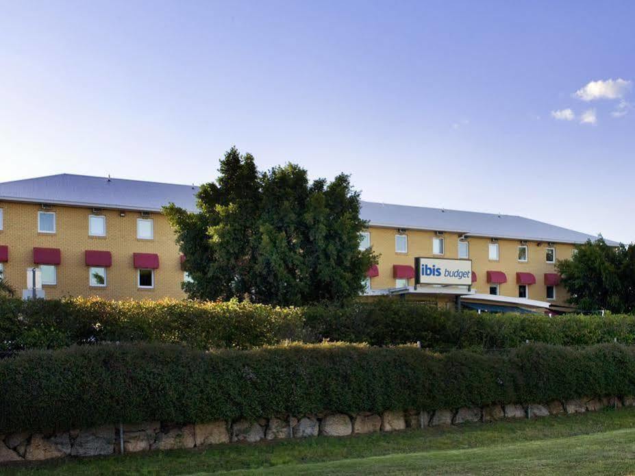 Hotel Ibis Budget Airport 3*