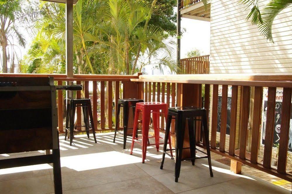 Hostel Somewhere To Backpackers