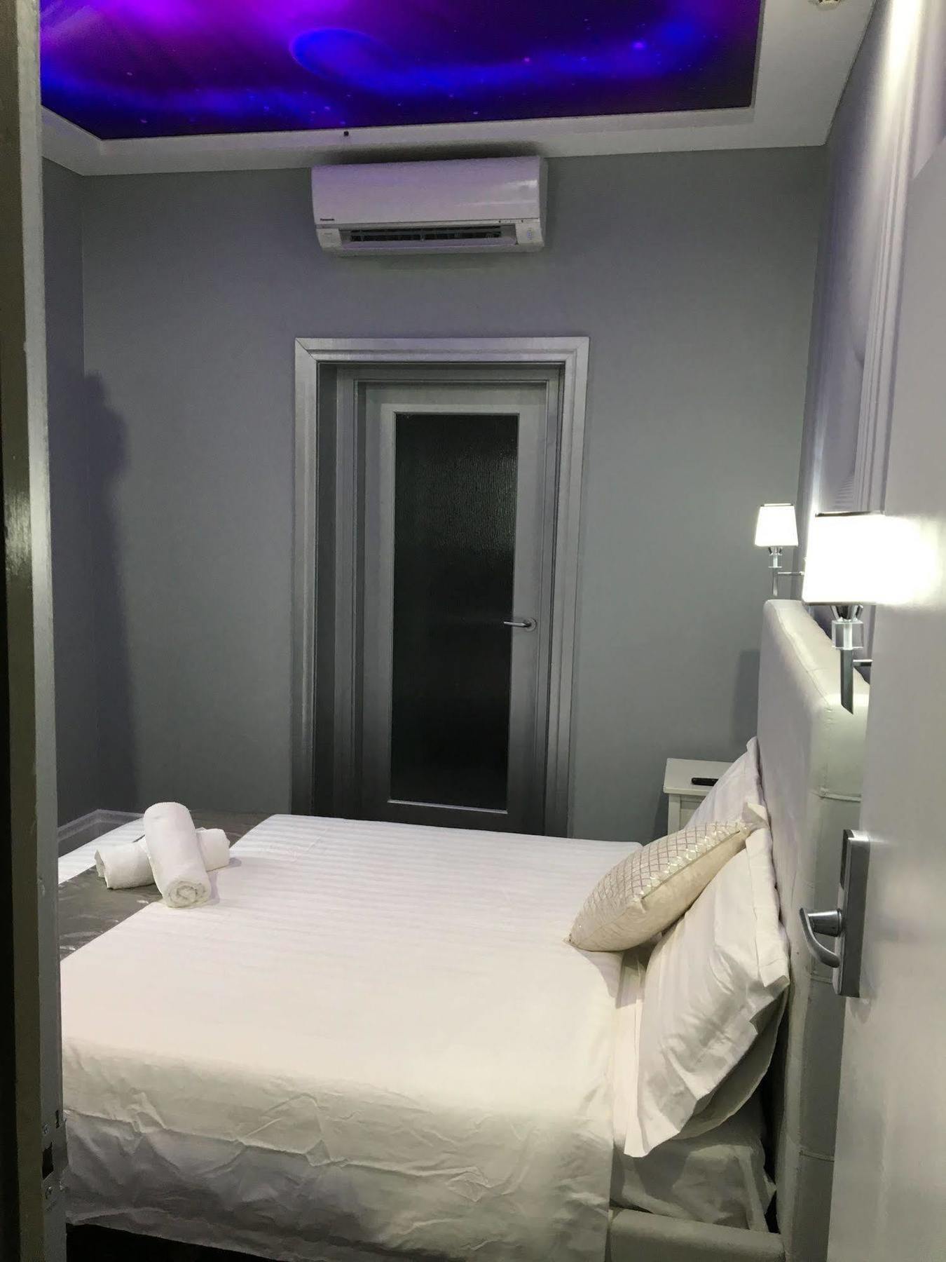 Amelia Boutique 4*