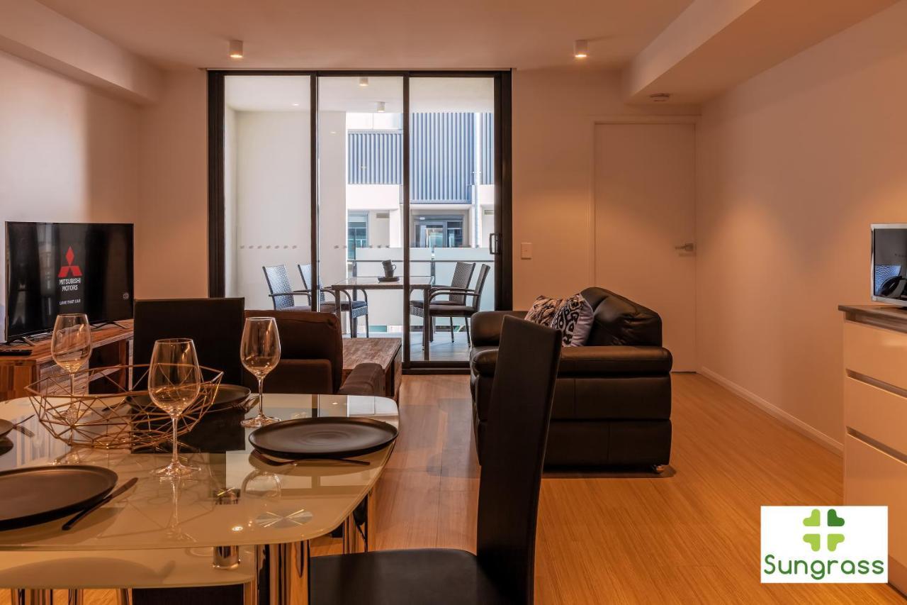 Soko Waterfront West End Aparthotel 4*