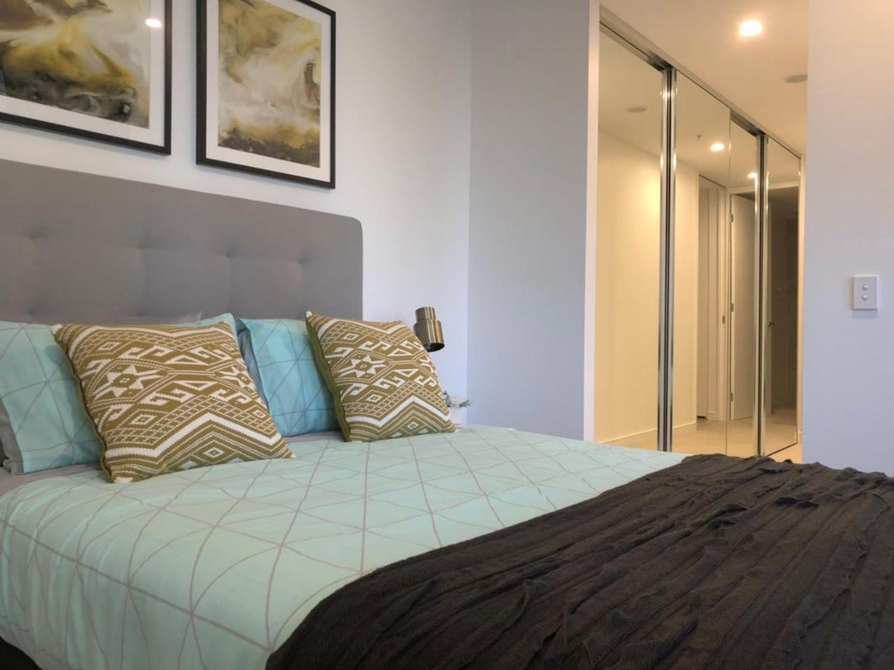 Family -best Of South Bank With Car Park Apartment Brisbane