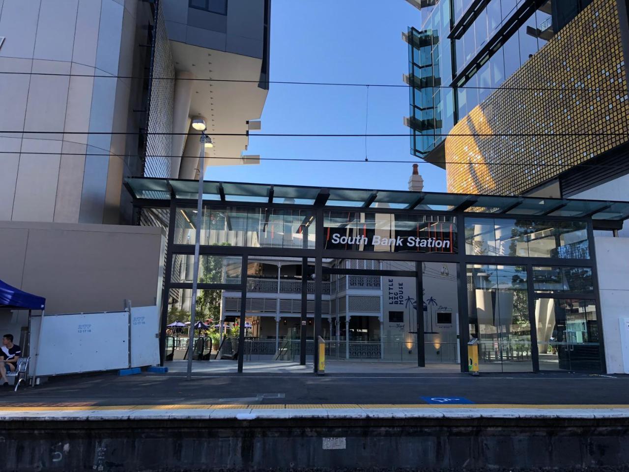 Family -best Of South Bank With Car Park Apartment Brisbane