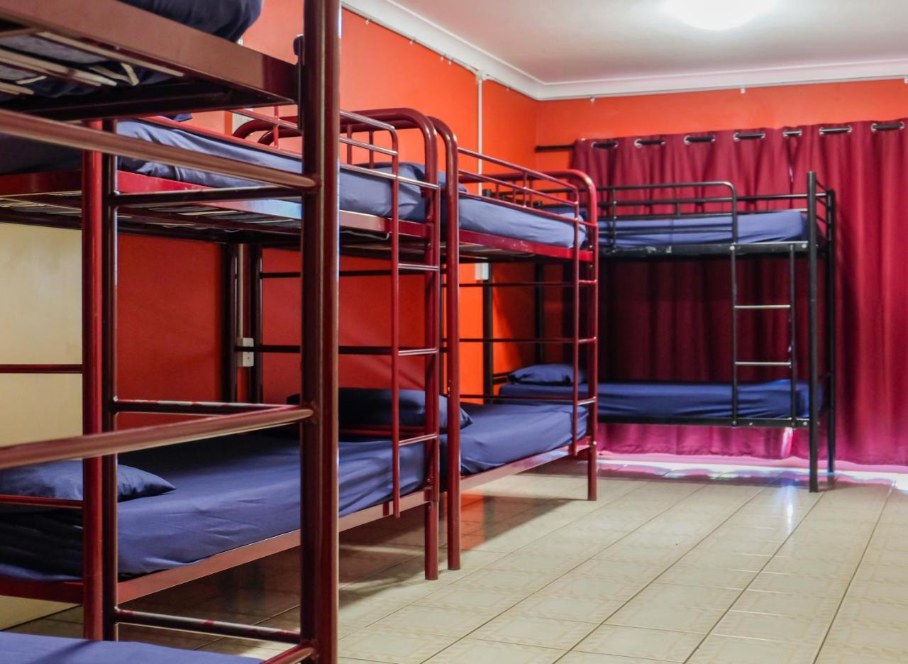 Brisbane Backpackers Resort Hostel *