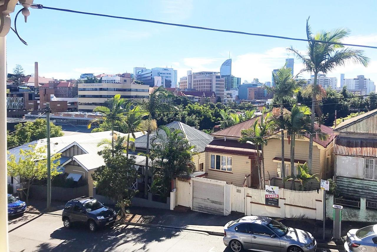 Holiday home 4 Bedroom House - Walk To Southbank Brisbane