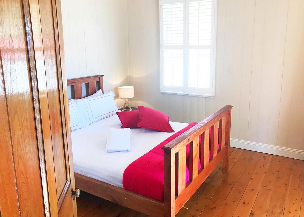 4 Bedroom House - Walk To Southbank Holiday home *