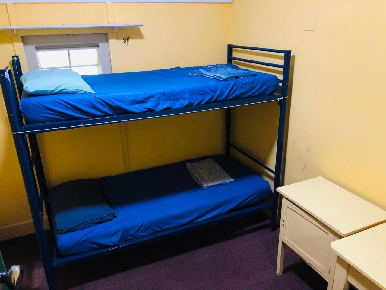 Yellow Submarine Backpackers Hostel Brisbane