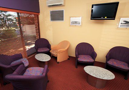 Airport Admiralty Motel 3*