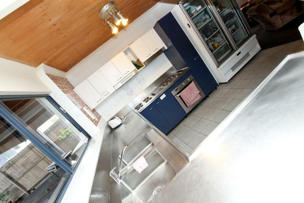 Bowen Terrace Motel 3*