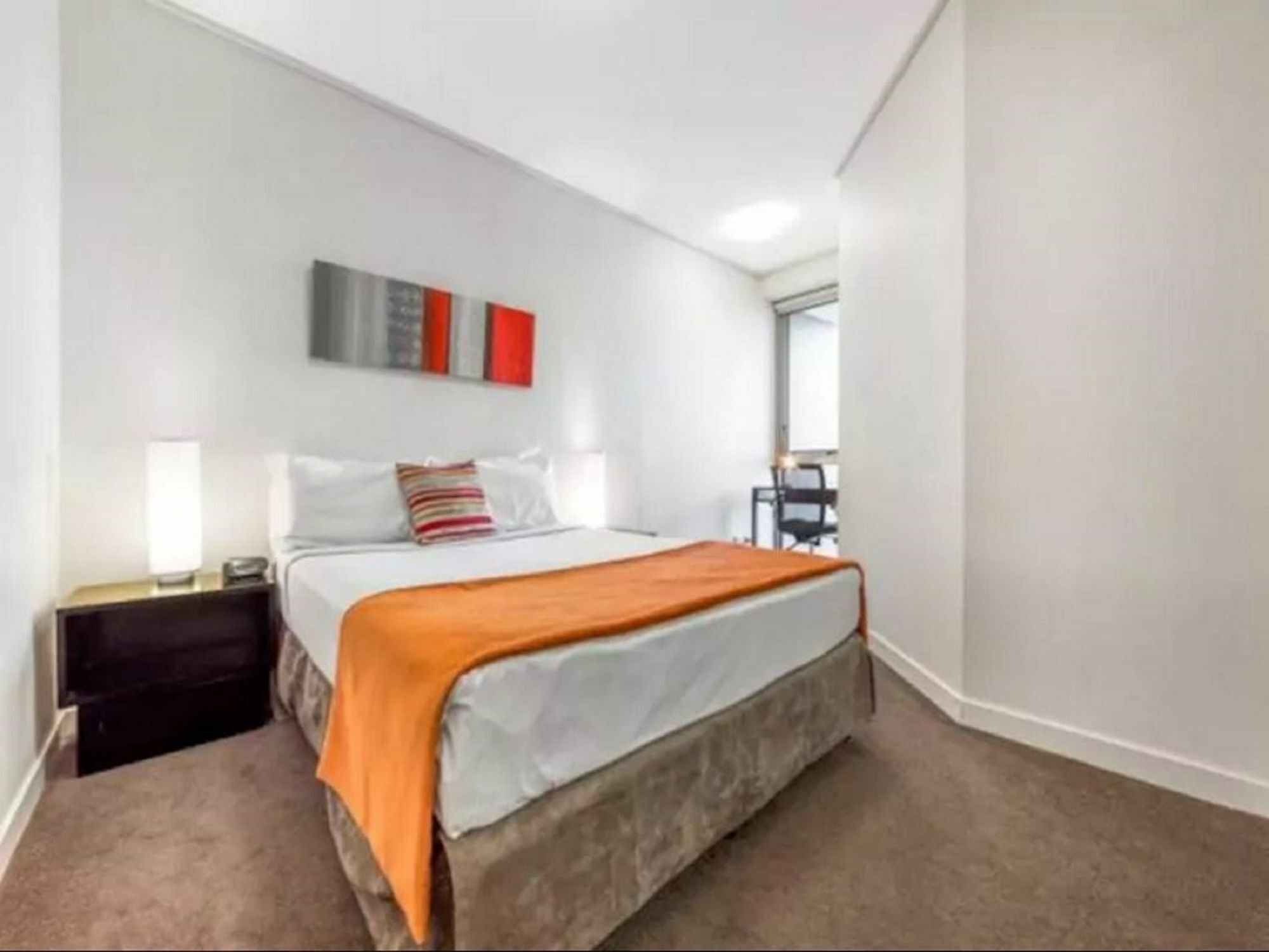 S&p - Tank St Apartment