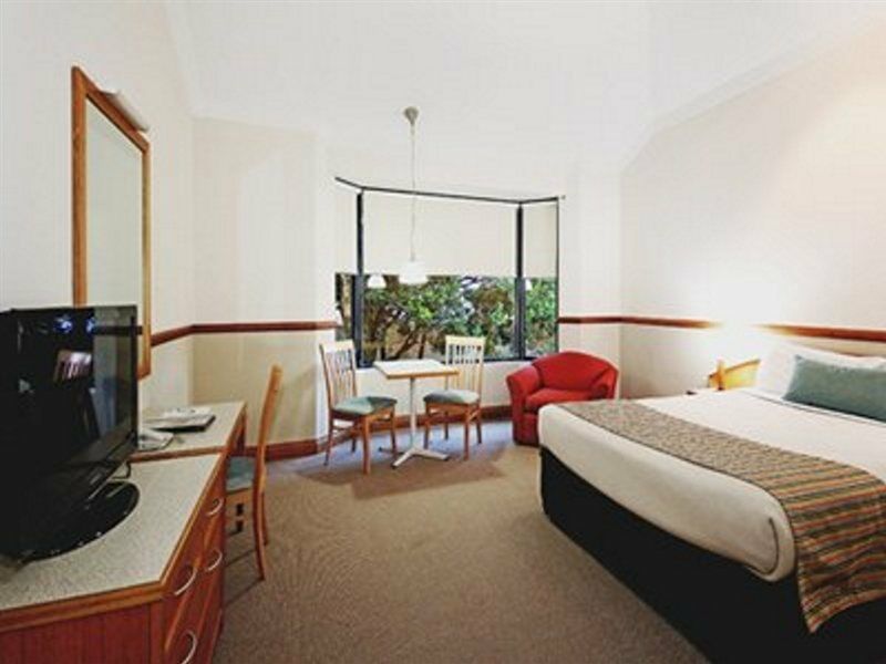 Airport International Hotel