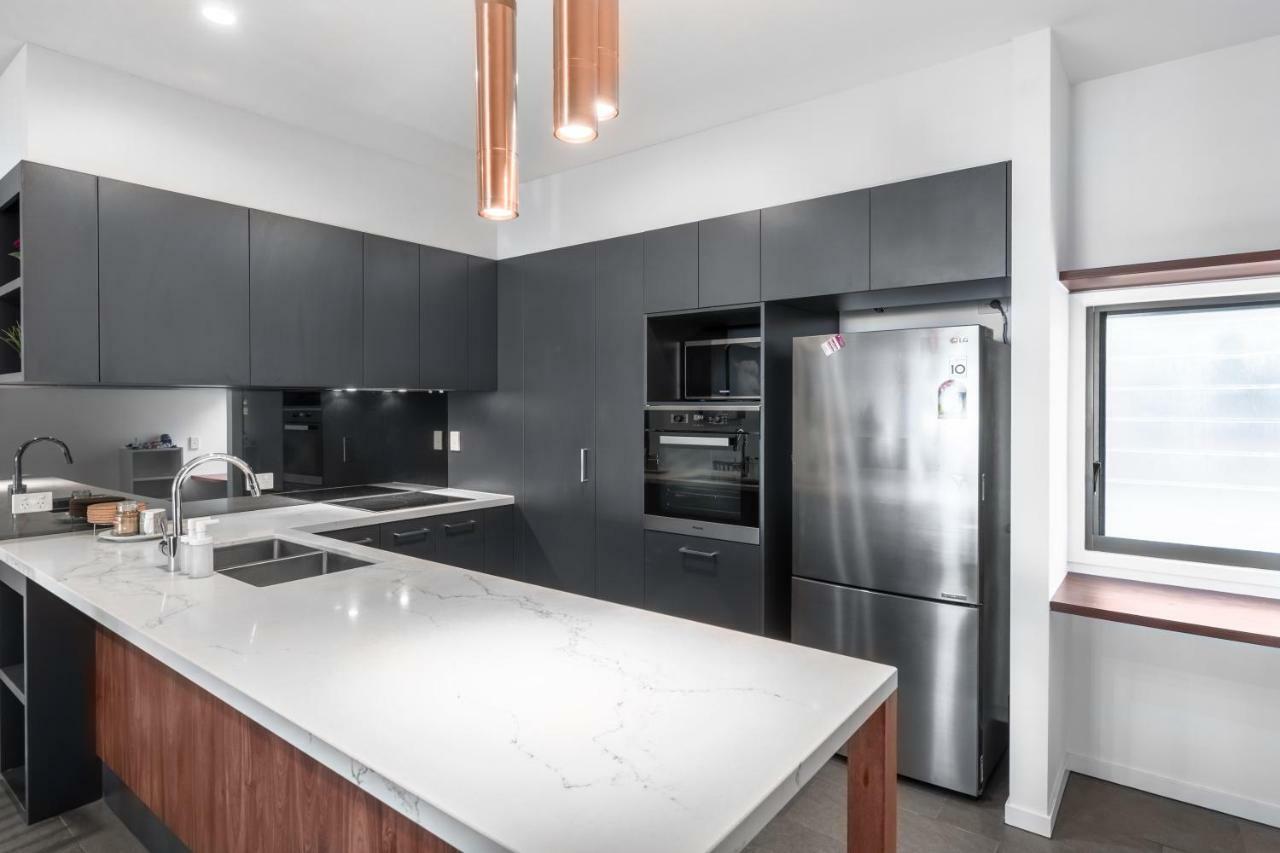 Luxury & Style 3 Bed Townhouse Manhattan Terraces Apartment