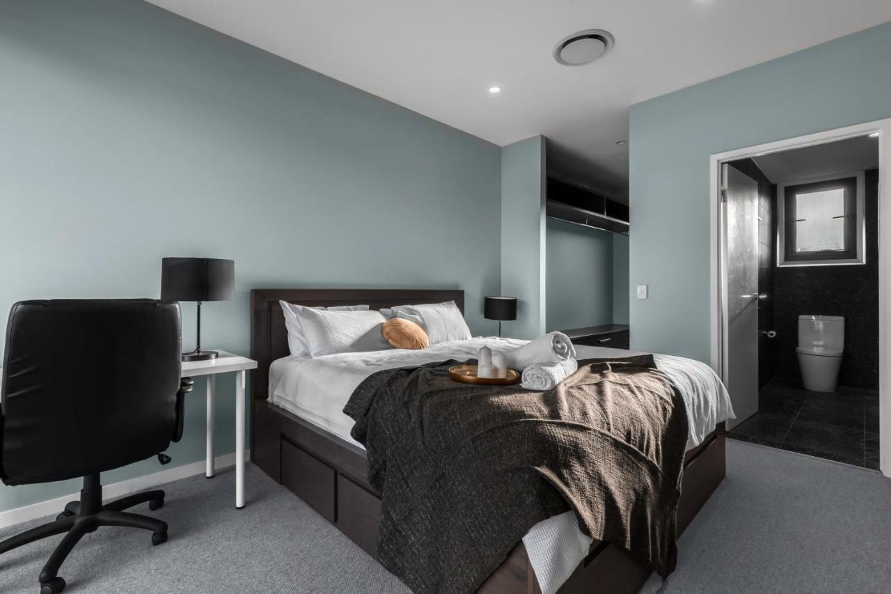 Luxury & Style 3 Bed Townhouse Manhattan Terraces * Brisbane